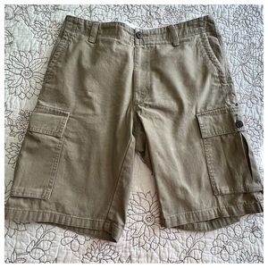 Dockers Men’s Khaki Shorts. Size 32.
